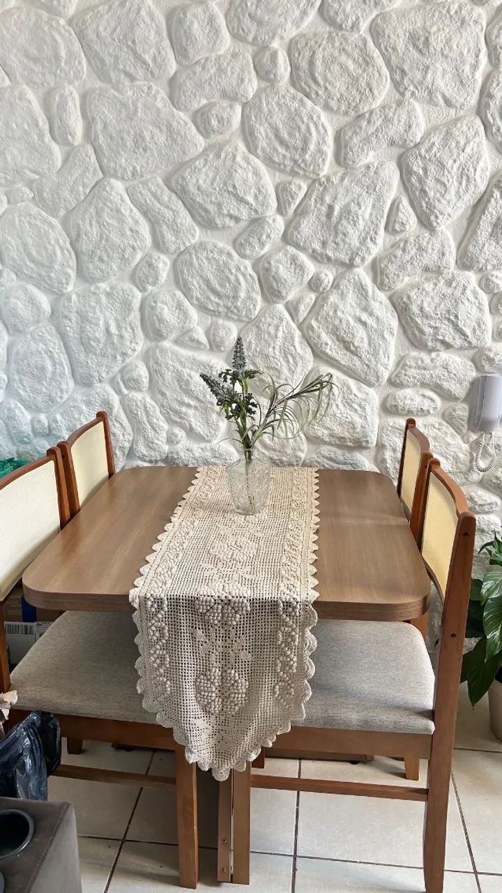 Mesa de jantar quadrada pequena - Foto 3
