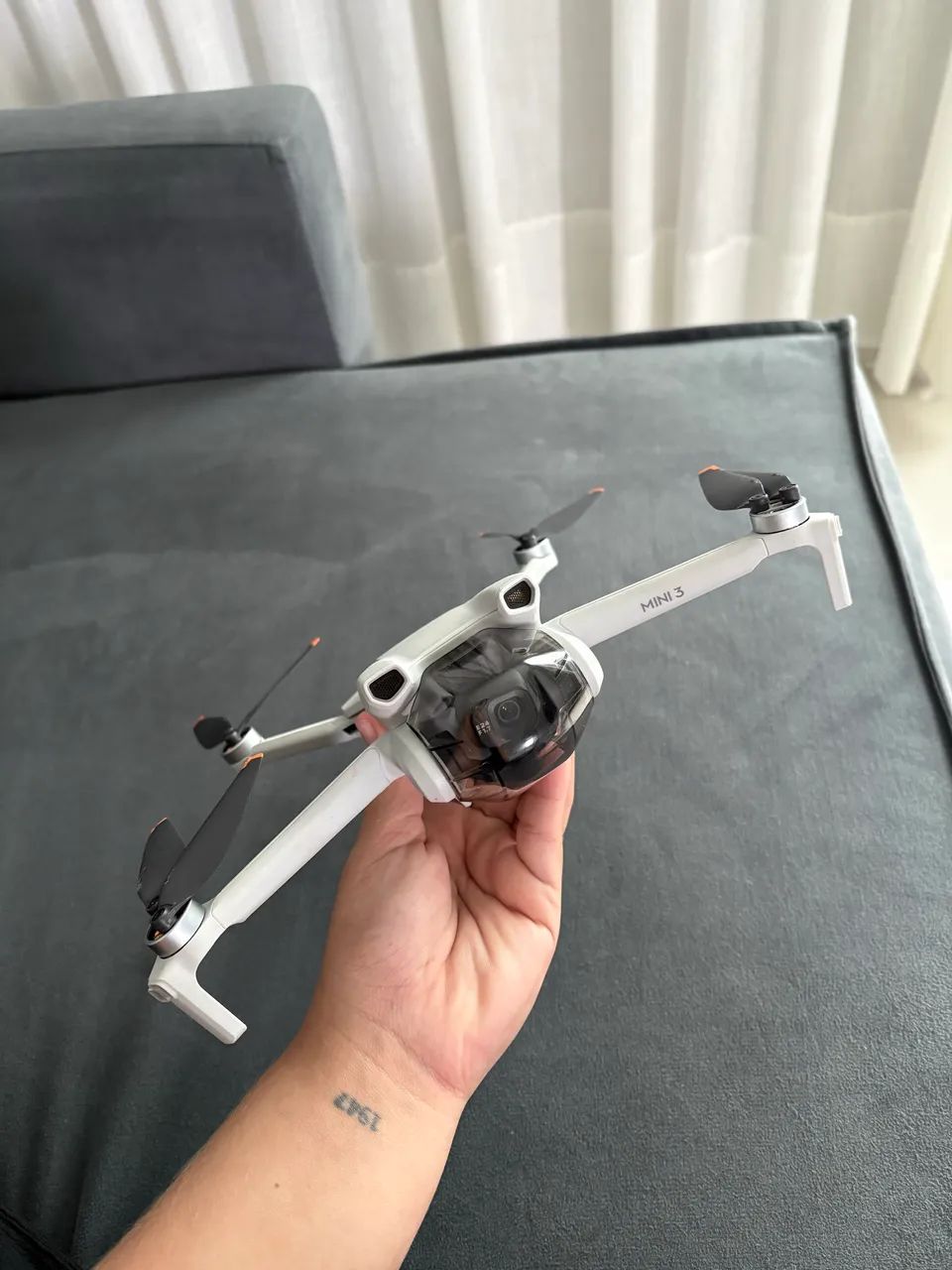 Drone DJI Mini 3 sem Tela Câmera 4K 38min 1 Bateria DJI038 -  - Foto 3