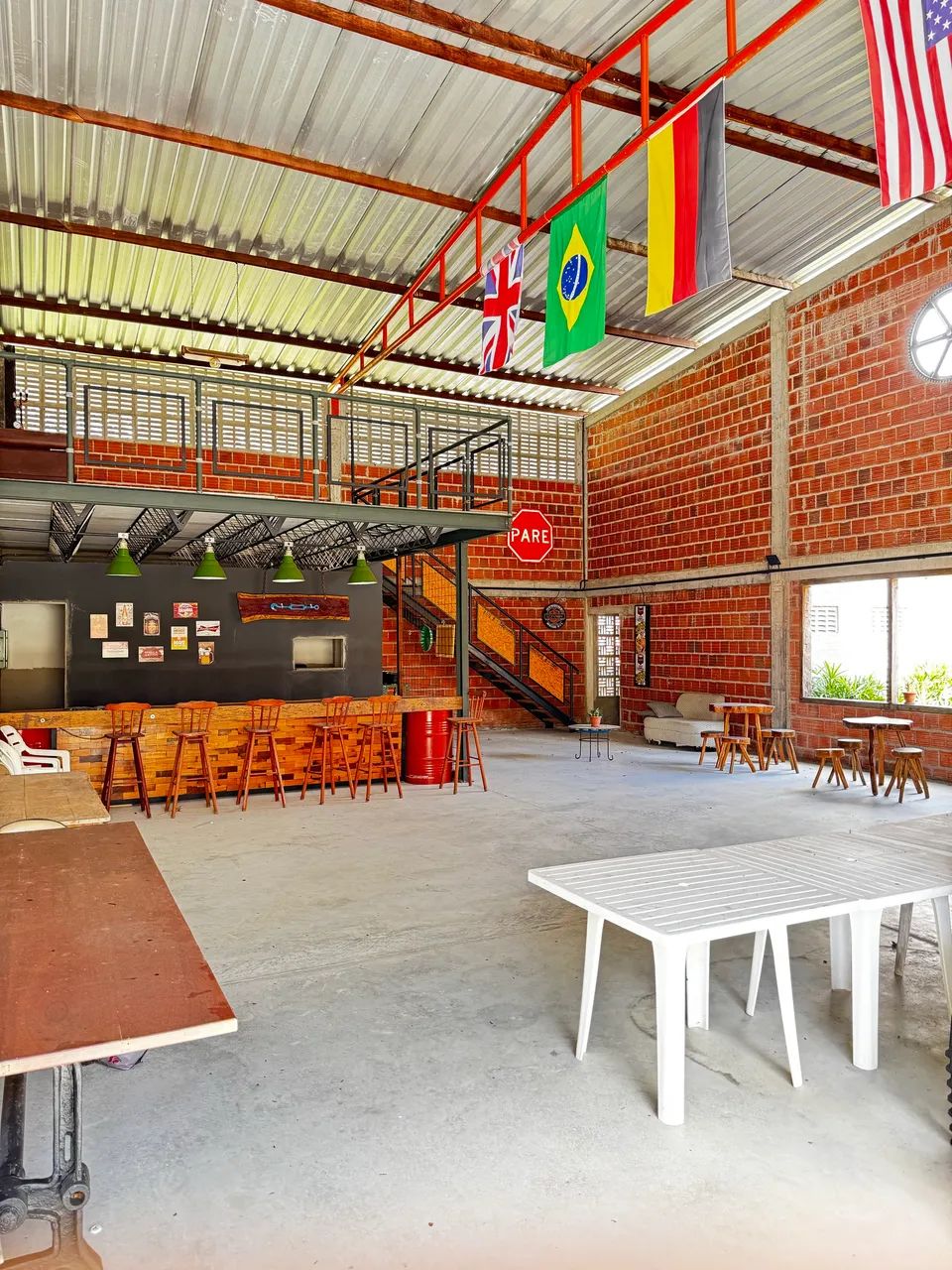 Alugo Galpão 180m2 (estrada de Macaíba)