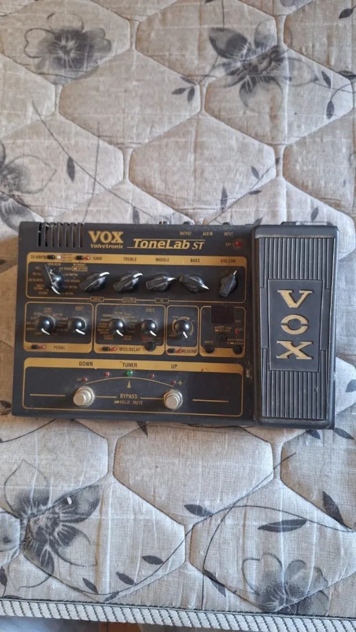 Pedaleira VOX ToneLab ST
