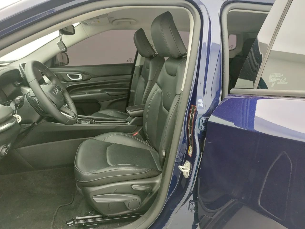 Jeep Compass LONG. T270 1.3 TB 4x2 Flex Aut., foto 16 de 18