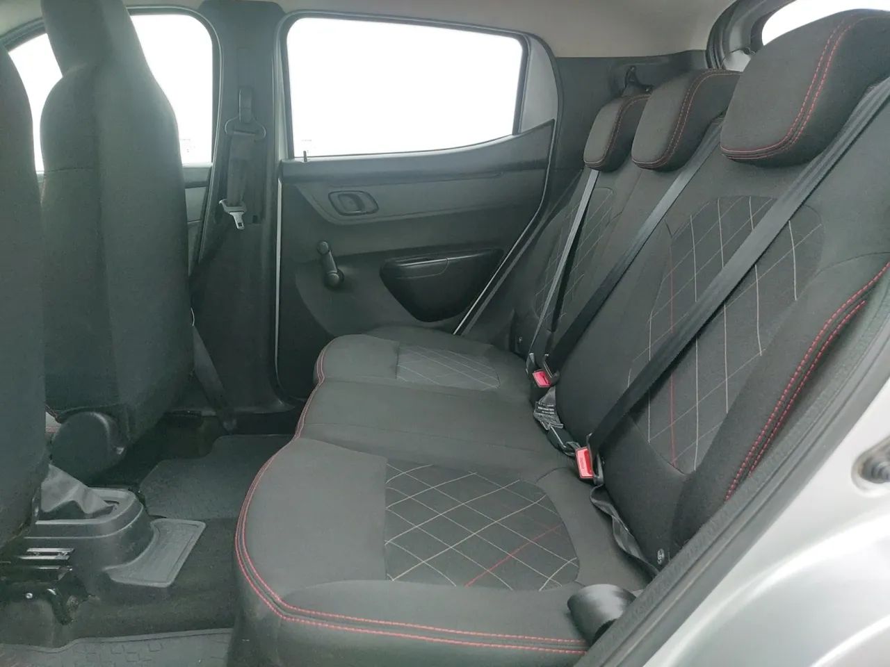 Renault Kwid 1.0 Zen, foto 17 de 18