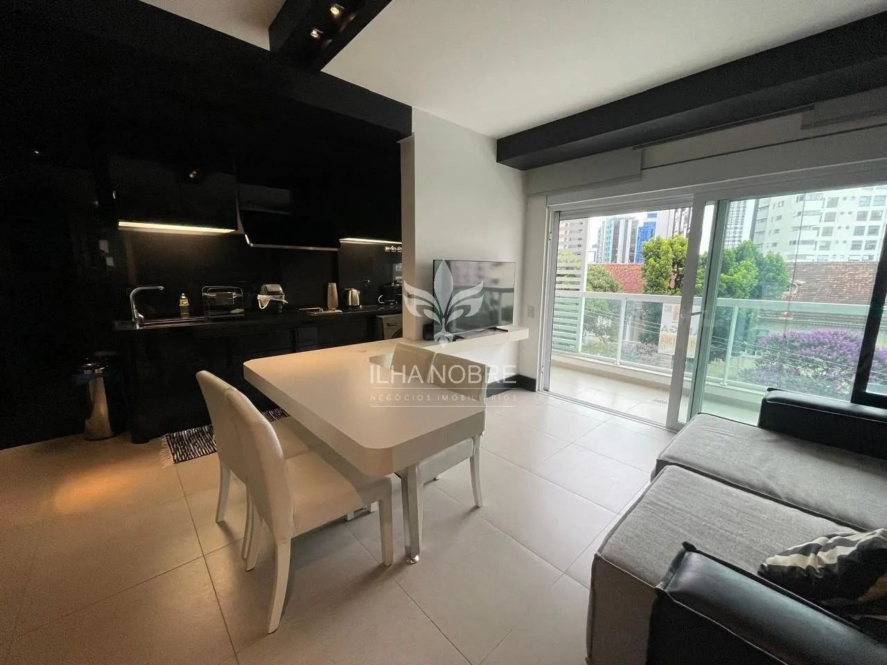 Studio mobiliado para alugar no Centro Florianópolis com garagem com 53 m² - Foto 4