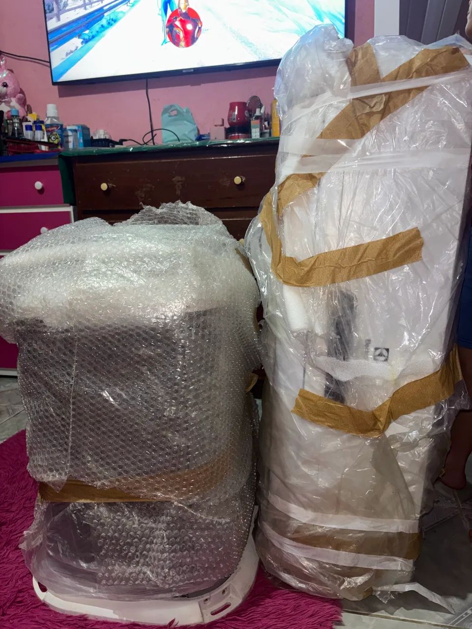 Venda-se um ar-condicionado zerado na caixa nunca foi usado eletrolux 12 IPTU 