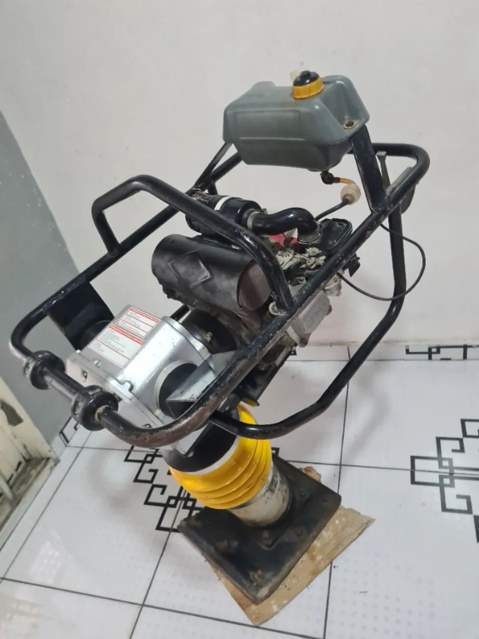 Vendo companhia de solo honda gx160 tipo sapo - Foto 4
