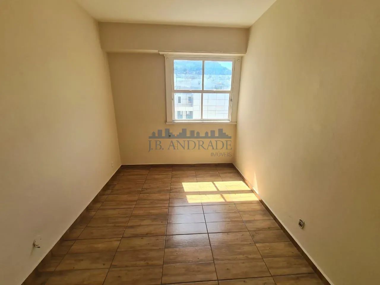 Sala e Quarto Silencioso | Sol da Manhã | Ao Largo do Machado