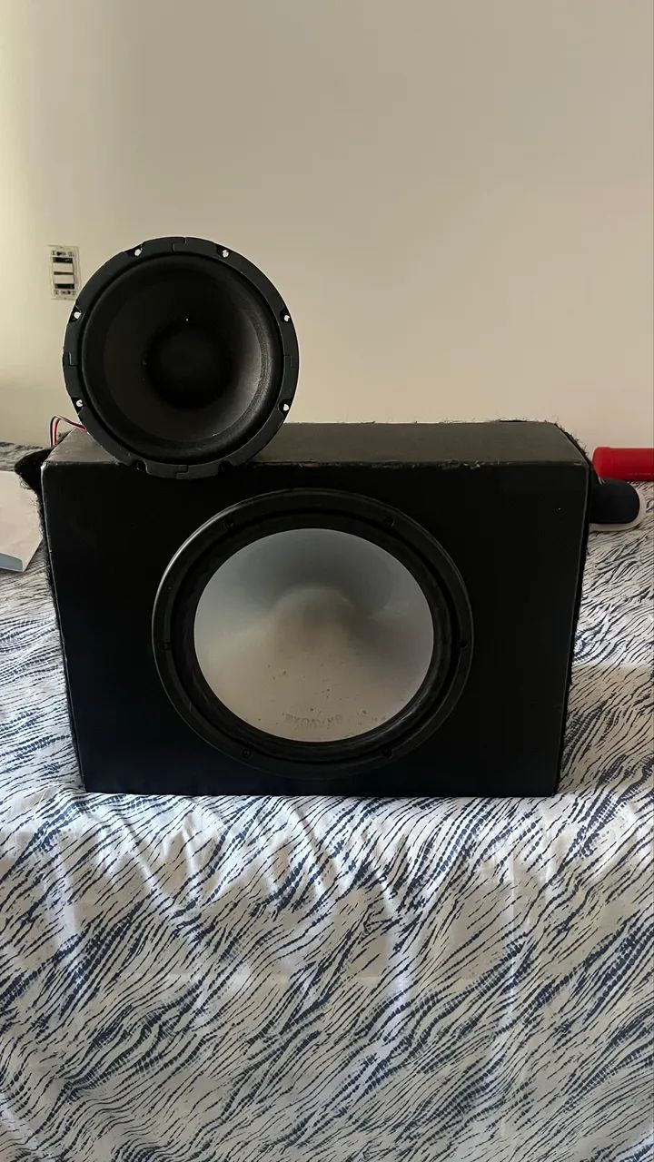     Kit Som Automotivo com Subwoofer + Caixa - Ótimo Estado