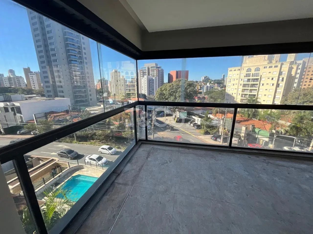 Apartamento 3 Suítes No Cambuí Com 297m² e Sem Vizinho Lateral - Foto 2