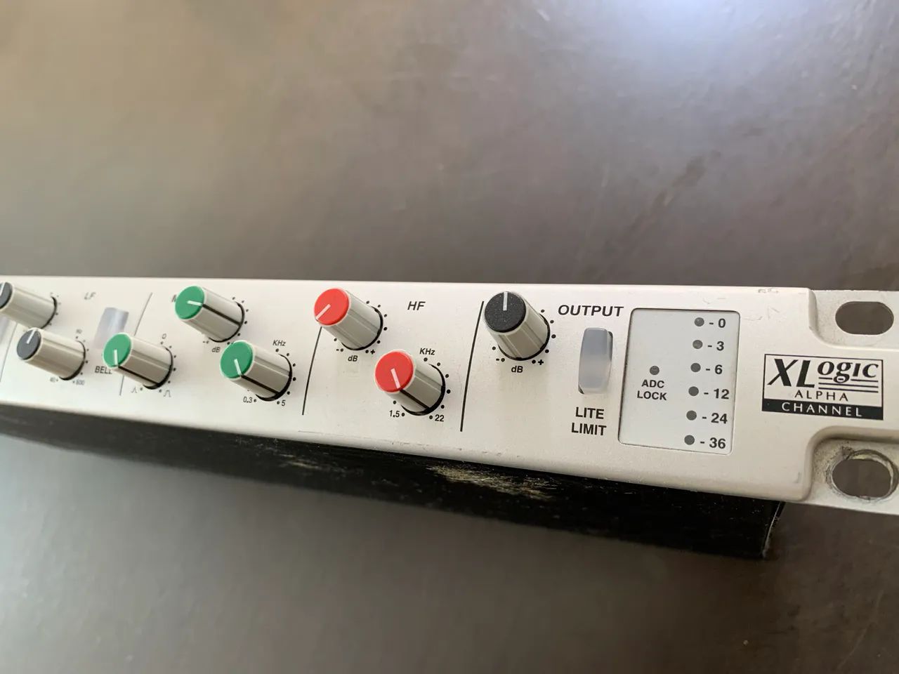 Pré-amplificador  Solid State Logic Alpha - Foto 2