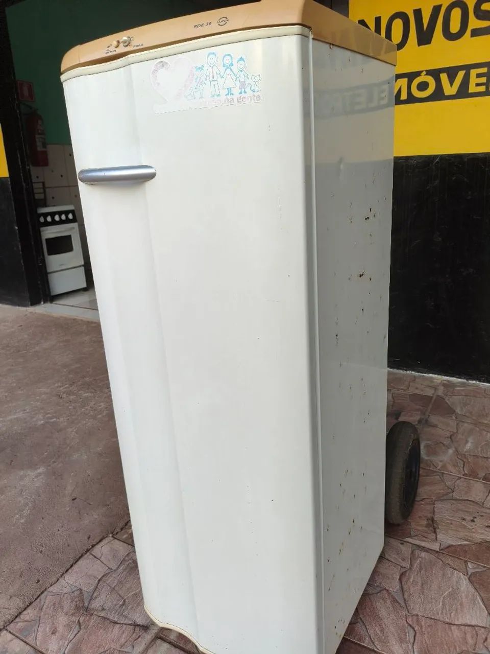 Geladeira Electrolux 300 litros  - Foto 2