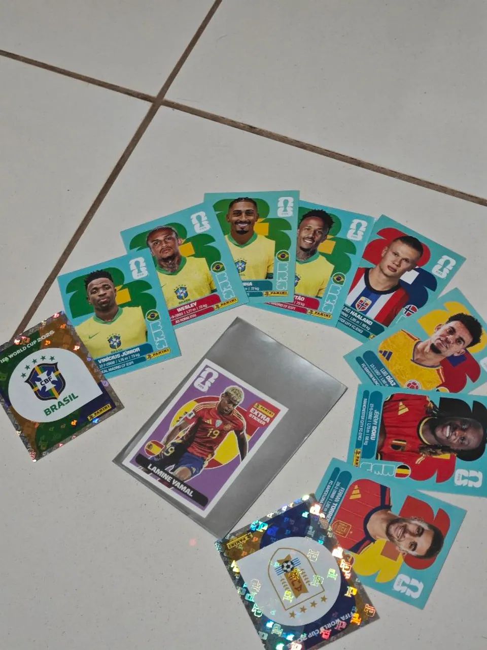 Figurinha legend lamine yamal bordo copa 2026+brindes - Foto 2