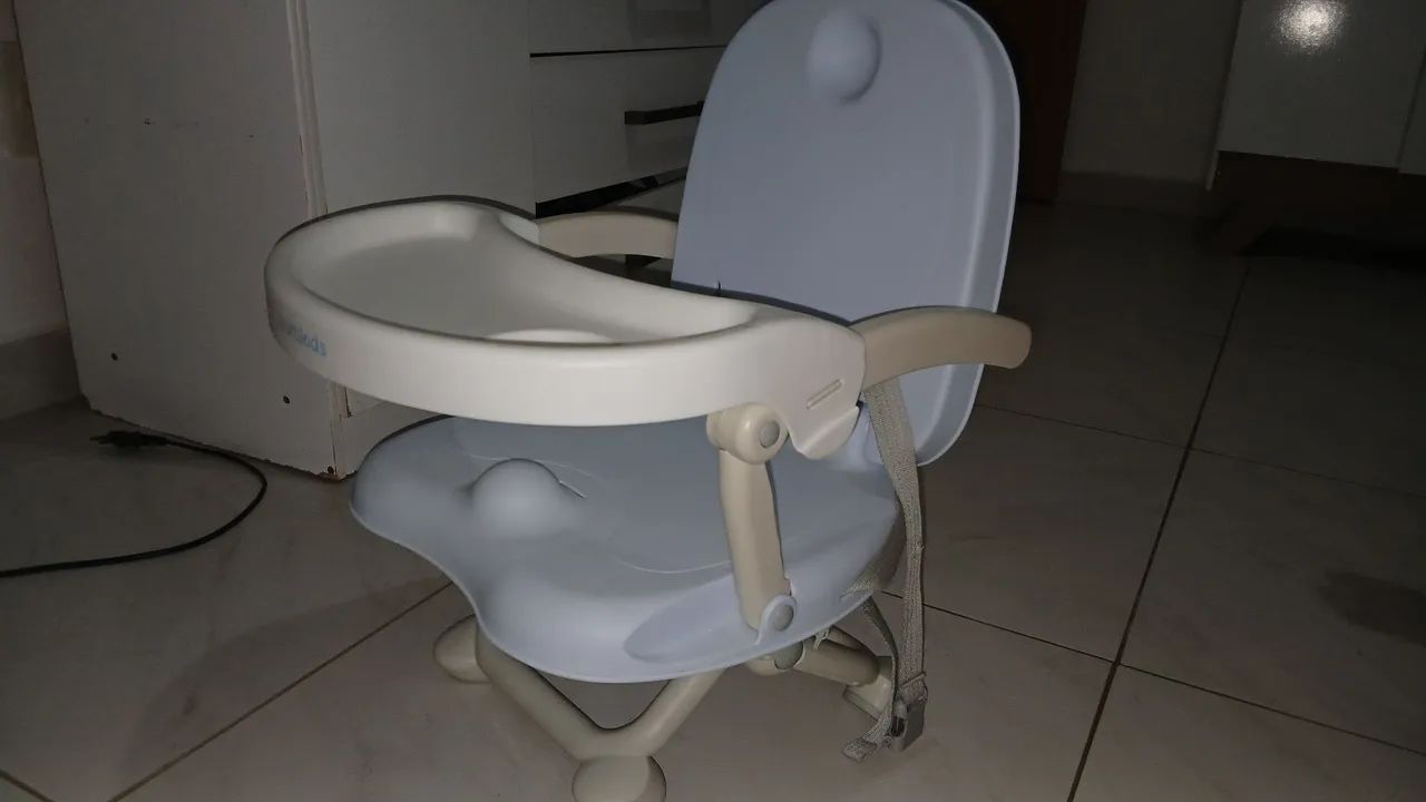 Cadeira de alimentação bebê 