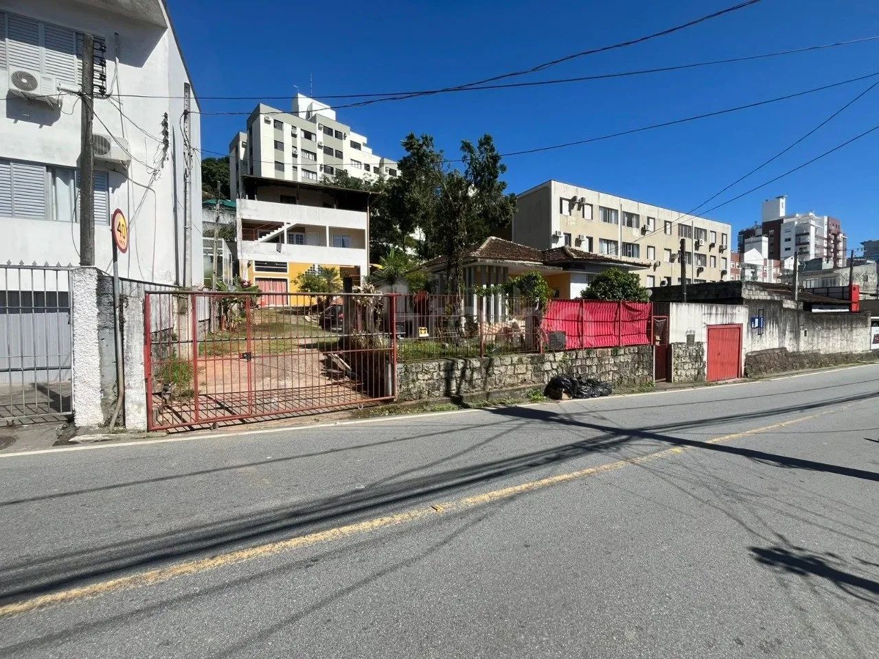 Terreno com 800 m² próximo a Baira Mar Norte