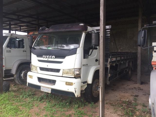 Vende-se caminhao iveco 2011