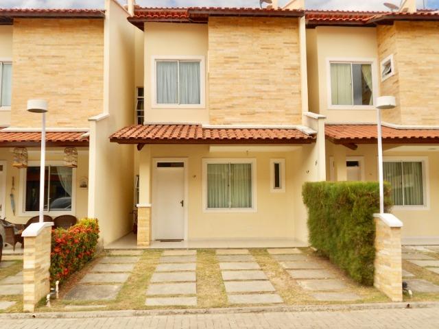 Casa duplex em condomínio na Lagoa redonda com 3 suítes / 2 vagas
