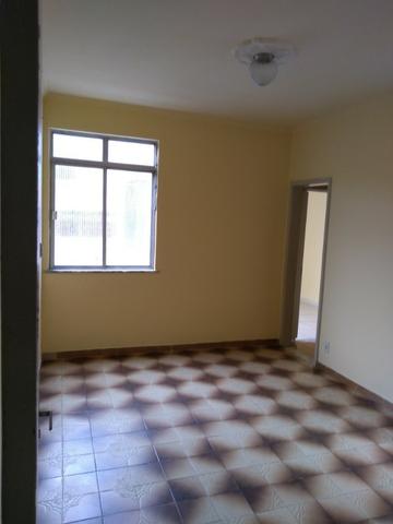 Apartamento 01 quarto com garagem em Brás de Pina