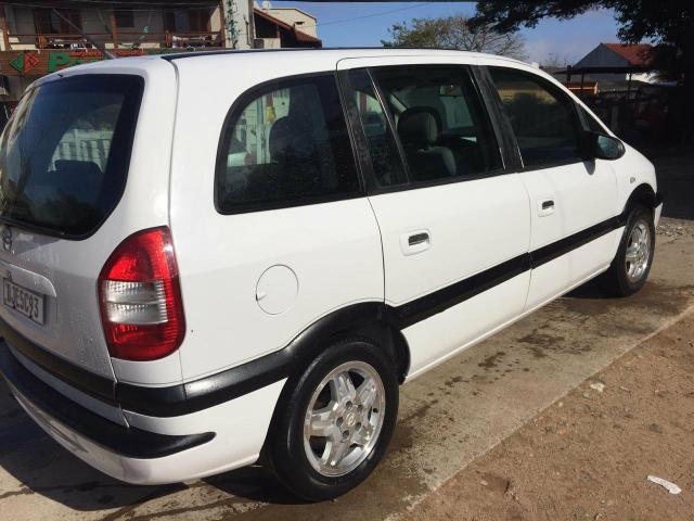 Zafira 7 lugares GNV - Foto 6