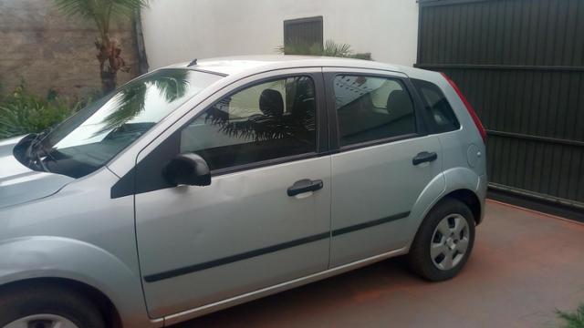 Fiesta hatch 2007/08 1.0 cc 4 portas cor prata 2º dono