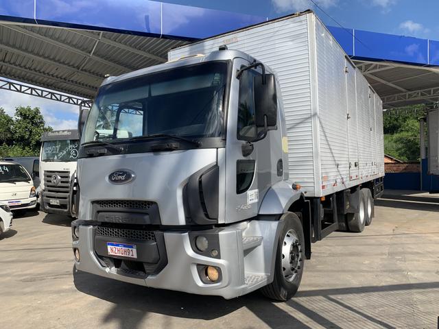 Ford CARGO 2428 - Ano: 2012 - Baú