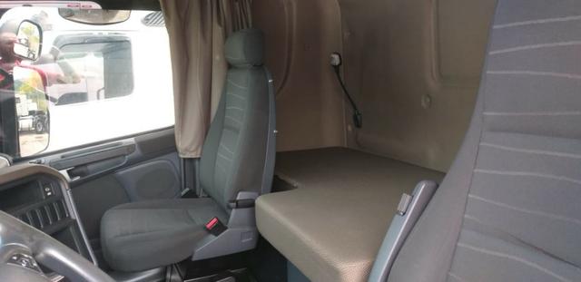 Caminhao scania r 440 6x2 prata completo motor novo ano 2014 - Foto 6