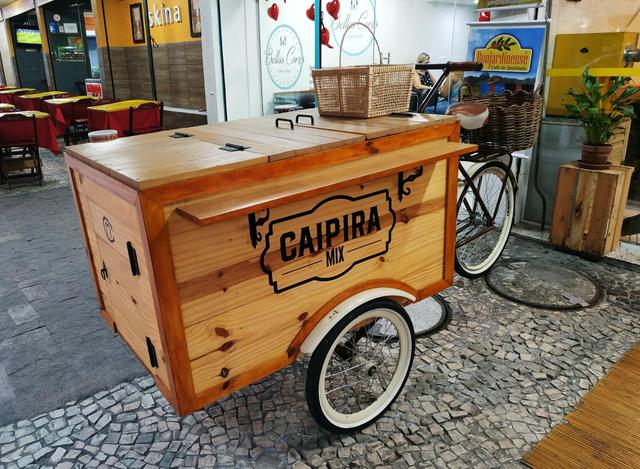 Triciclo retrô lindo! Ótimo para feiras e eventos