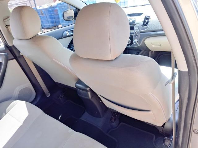 Kia Cerato - Foto 16