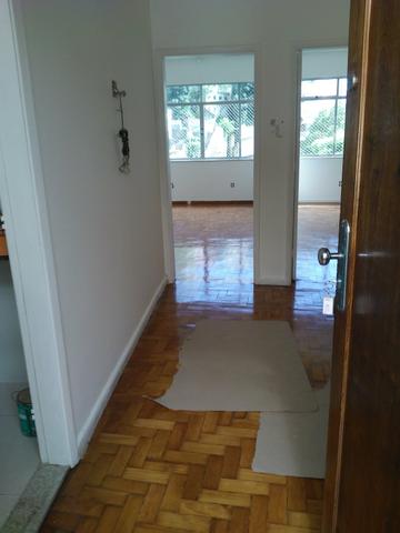 Alugo copa apto qto sala gde 50m2. 1600.