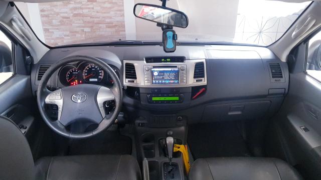 Hilux 2012 SRV 4X4 2.7 Flex - Foto 10