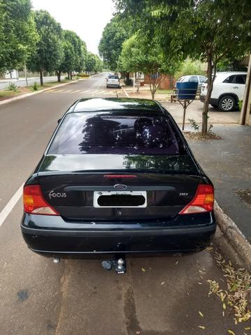 Focus Sedan - Foto 4