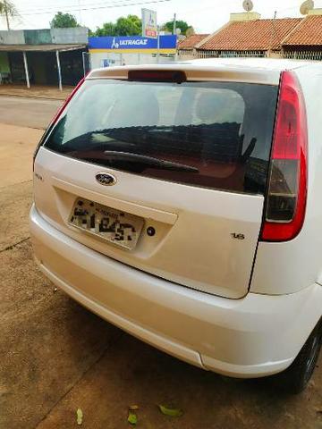 Vendo Fiesta 1.6 2013/14 - Foto 2