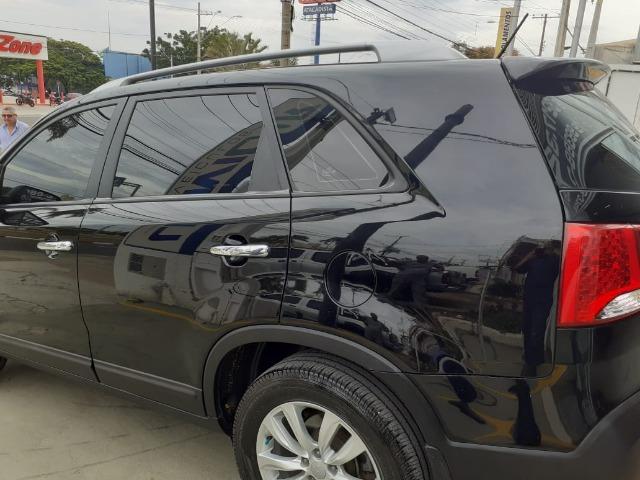 Kia Sorento 5 L 2.4 Preta banco Caramelo 2012 - Foto 11