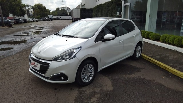 PEUGEOT 208 ALLURE 1.6 FLEX AUT 4P