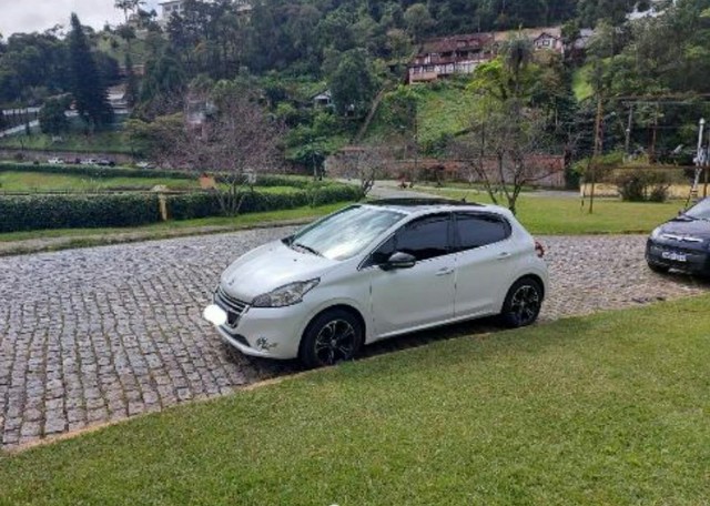 PEUGEOT GRIFFE 208 2015 TOP DE LINHA