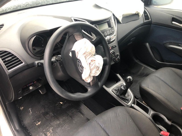 Sucata Hyundai HB20s 1.6 16v Manual 2015/2016 Flex - Foto 4