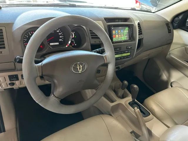 Hilux SW4 4x4 Diesel conservada - Foto 6