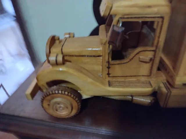 Caminhão de madeira artesanal  - Foto 2