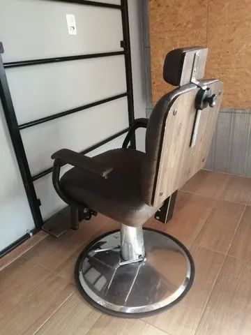 Cadeira Barber Boss Reclinável – Mundo Barbeiro