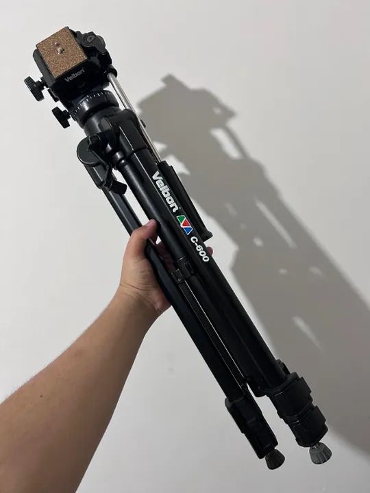 Tripé Velbon C-600 com Cabeça Hidráulica