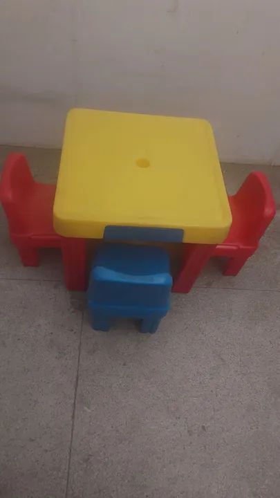 Mesa e Cadeiras para Crianças - Ideial para Brincar! - Foto 3