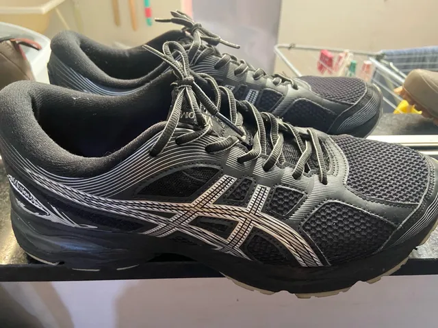 Tênis asicis 