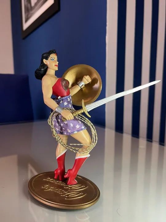 Mulher Maravilha Era de Ouro DC/Sociedade da Justiça