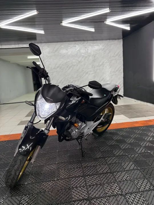 Honda CB300 2015 - Preço Imperdível! - Foto 2