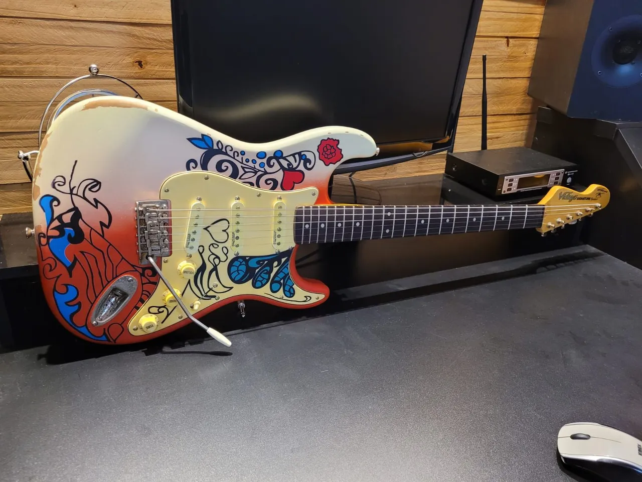 Guitarra vintage v6mrhdx