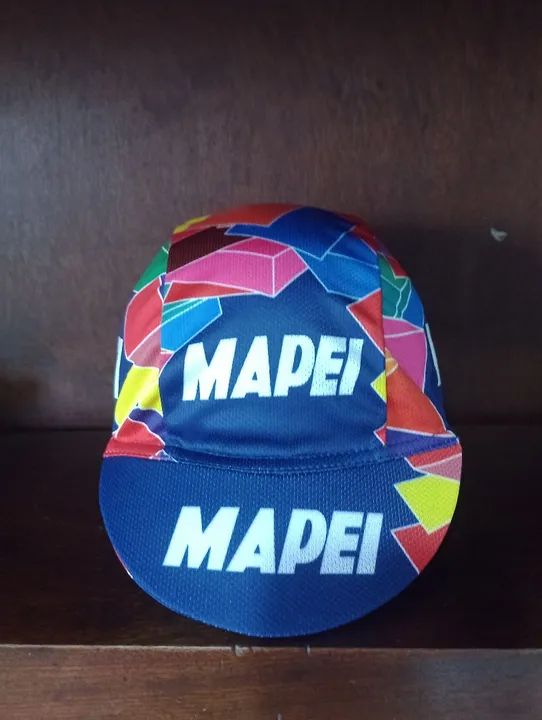 Boné de ciclismo MAPEI.