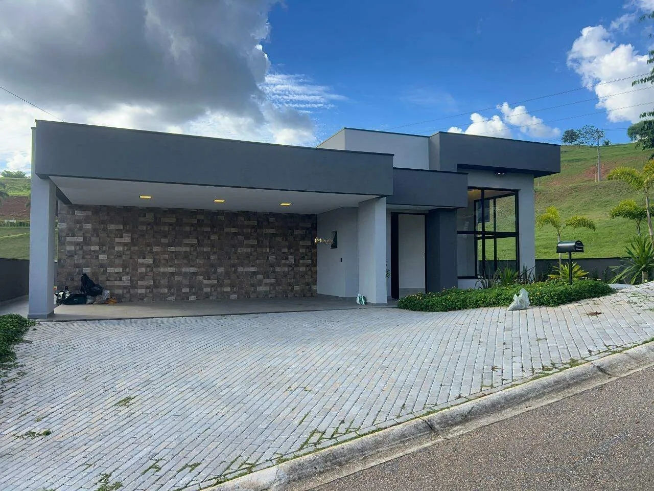 Casa Térrea de Alto Padrão com Piscina em Condomínio Terras de Santa Cruz em Bragança Paul