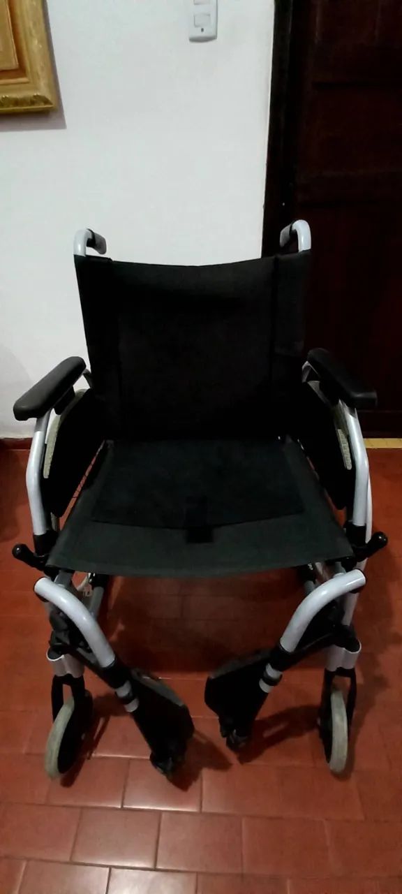 Cadeira hospitalar  - Foto 2