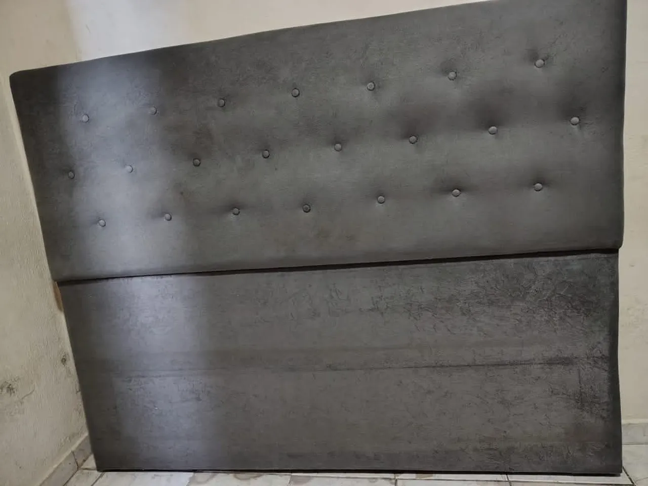 Vendo Cabeceira de Cama Queen Cinza em Excelente Estado