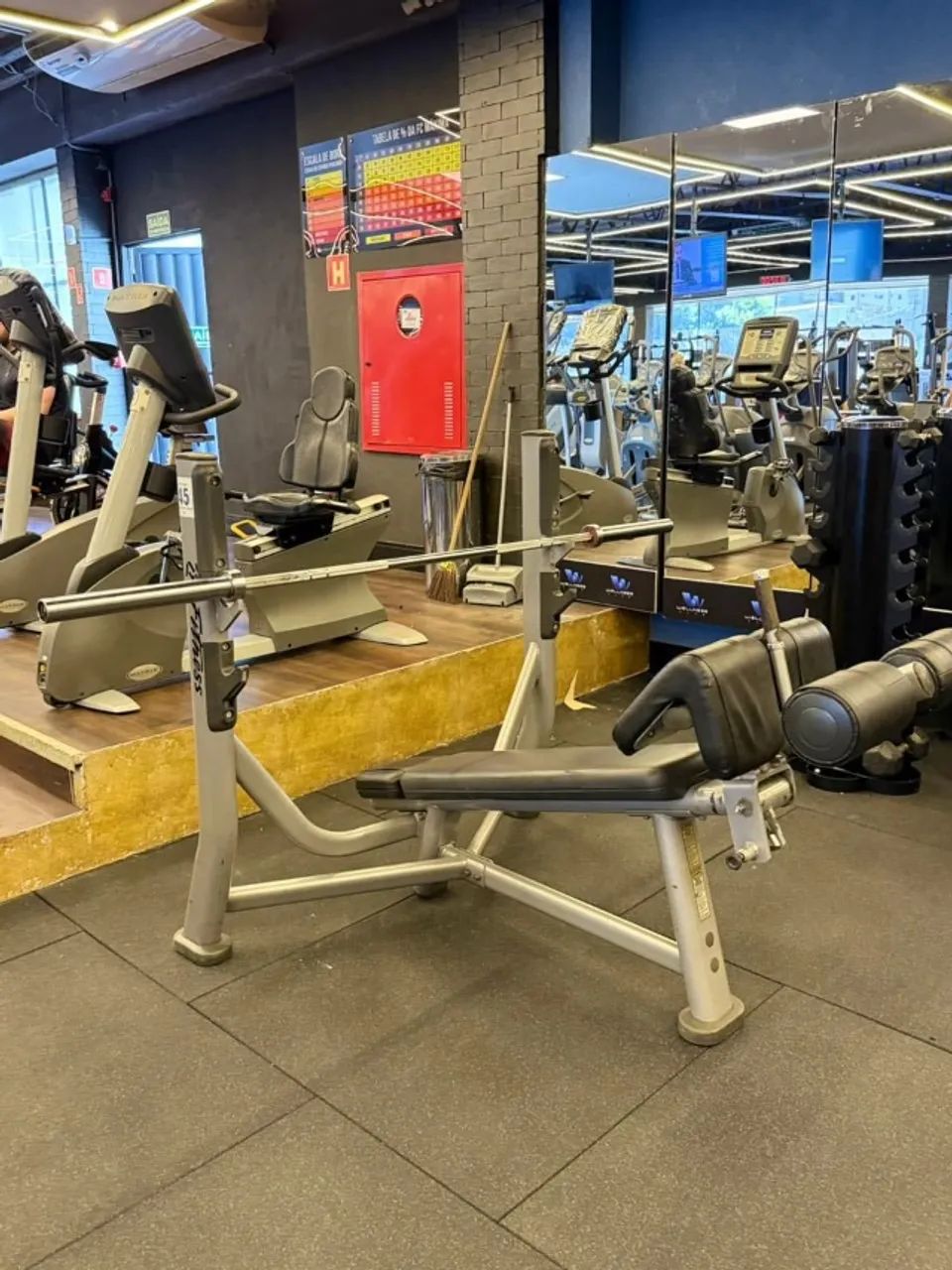 Supino Declinado LifeFitness