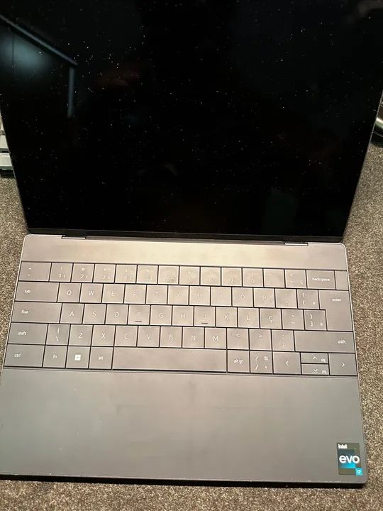 Notebook DELL XPS PLUS + case (brinde)