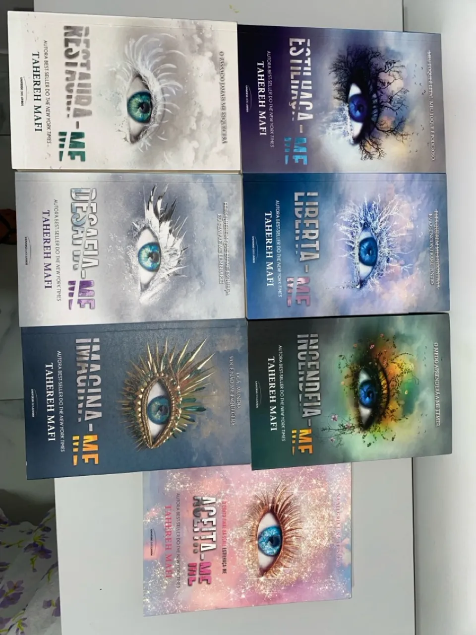 Livros saga estilhaça-me